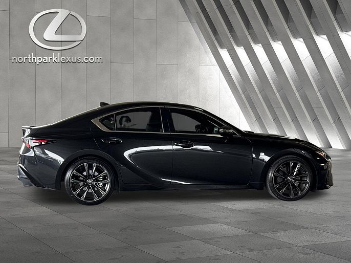2023 Lexus IS