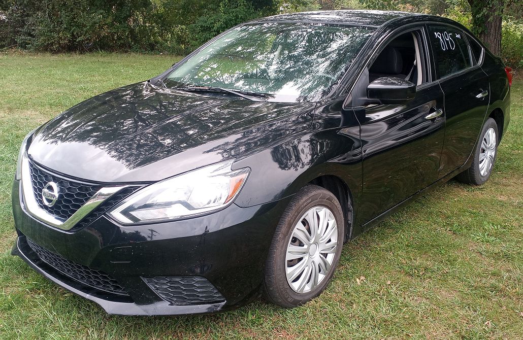 2017 Nissan Sentra SV image 0