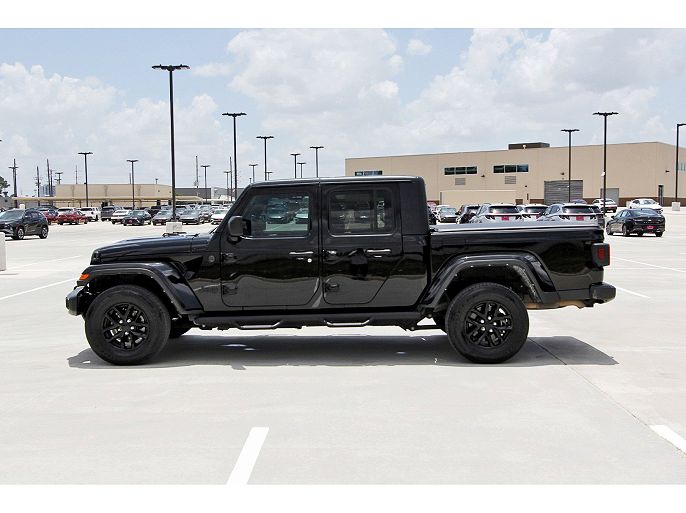 2022 Jeep Gladiator