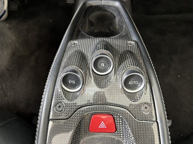 2013 Ferrari 458 null image 13