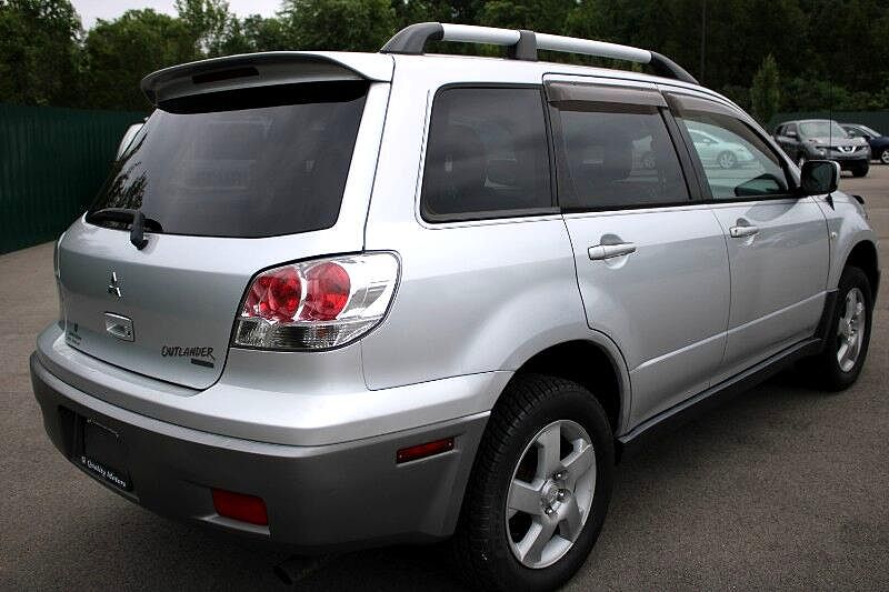 2003 Mitsubishi Outlander XLS image 5