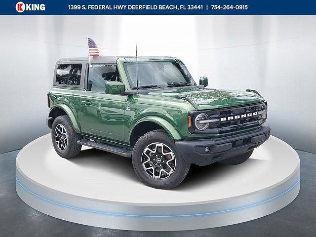 2022 Ford Bronco Outer Banks image 0