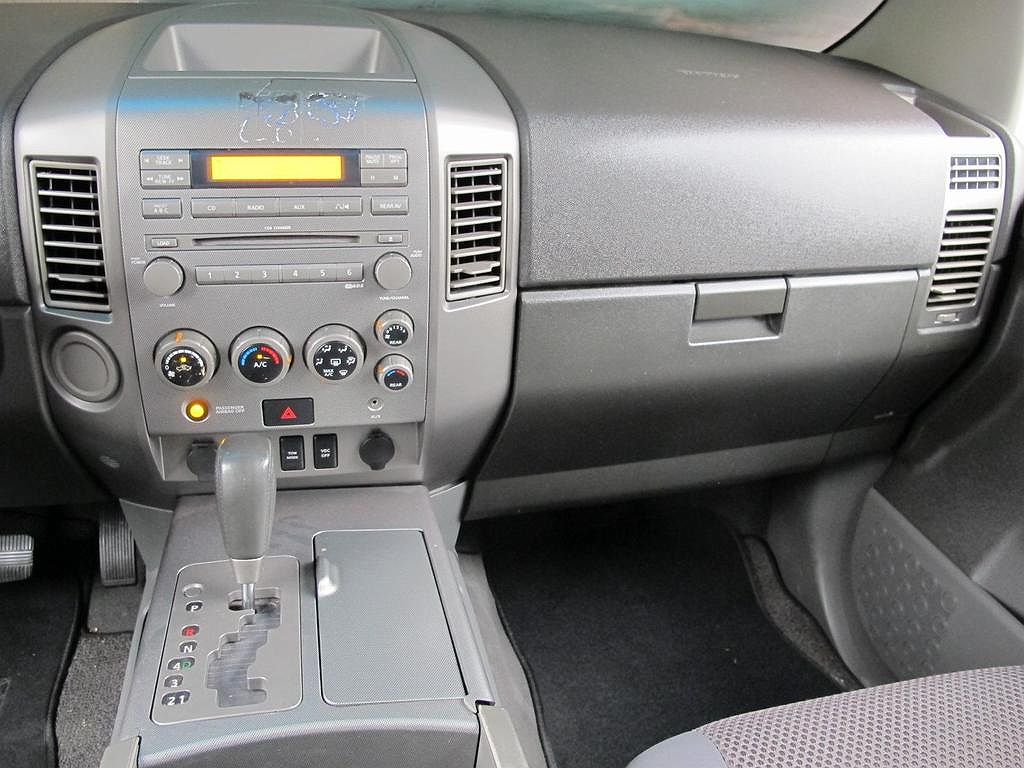 2005 Nissan Armada SE image 16