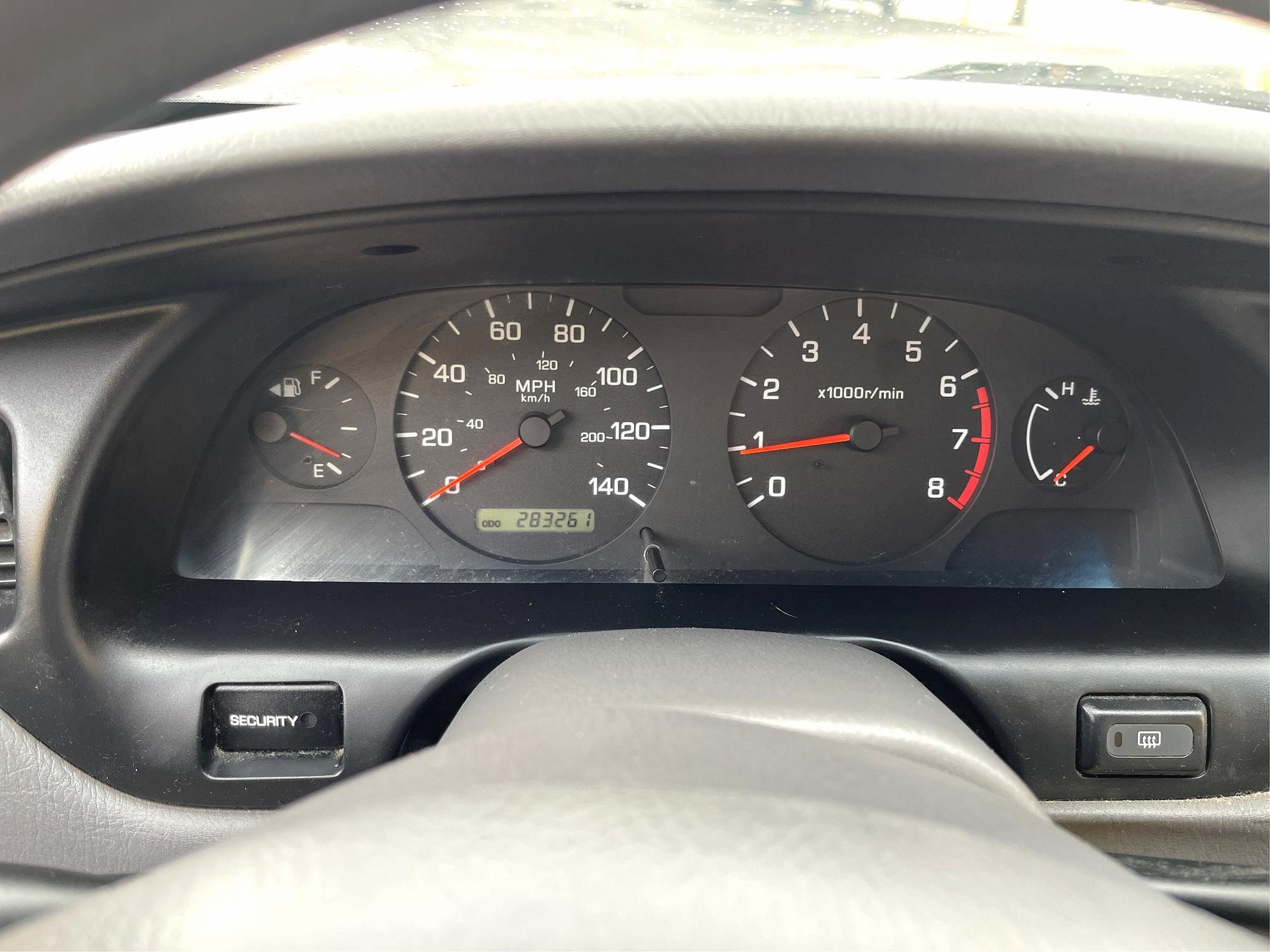 2001 Nissan Altima GXE image 15