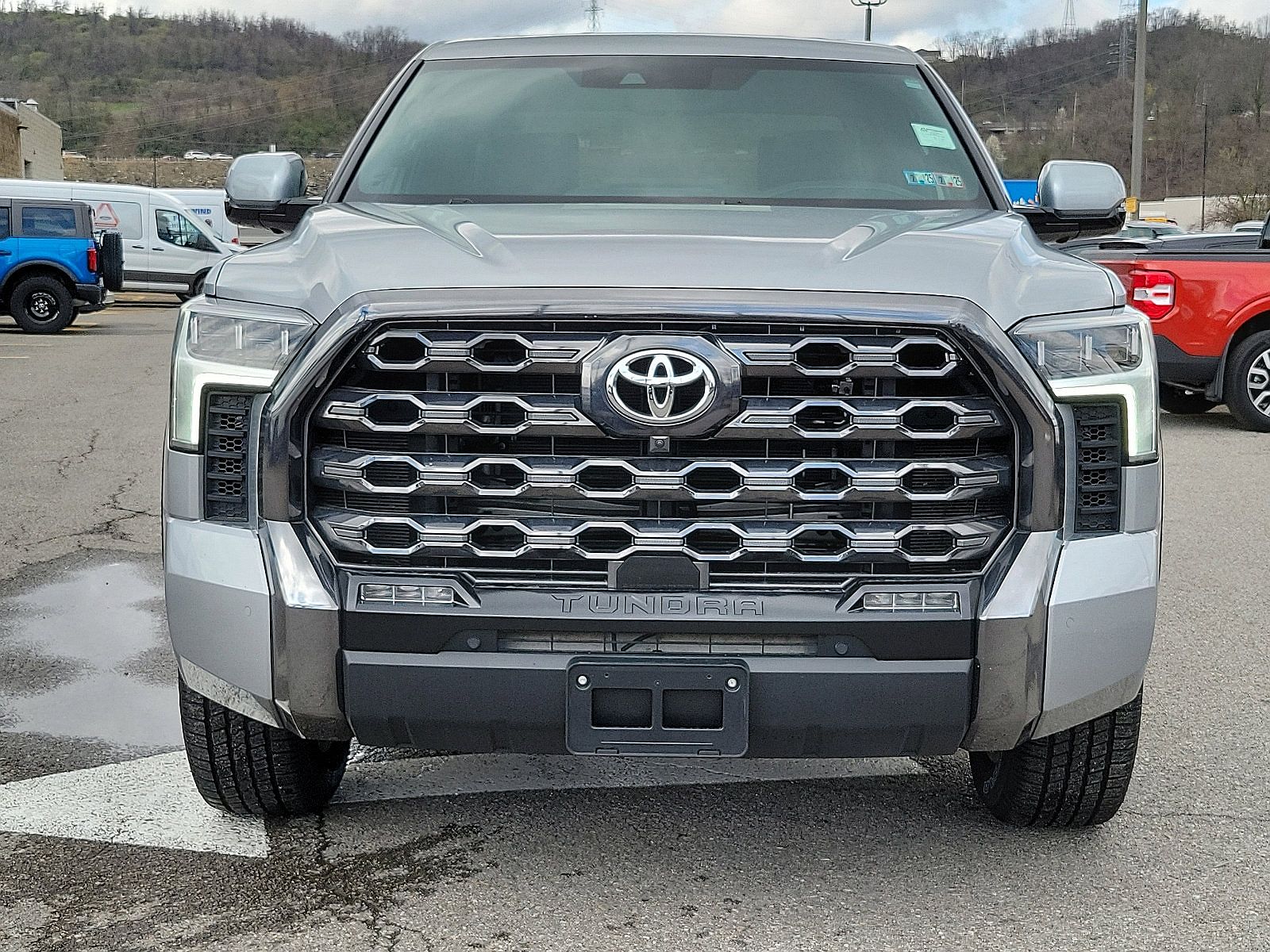 2023 Toyota Tundra Platinum image 1