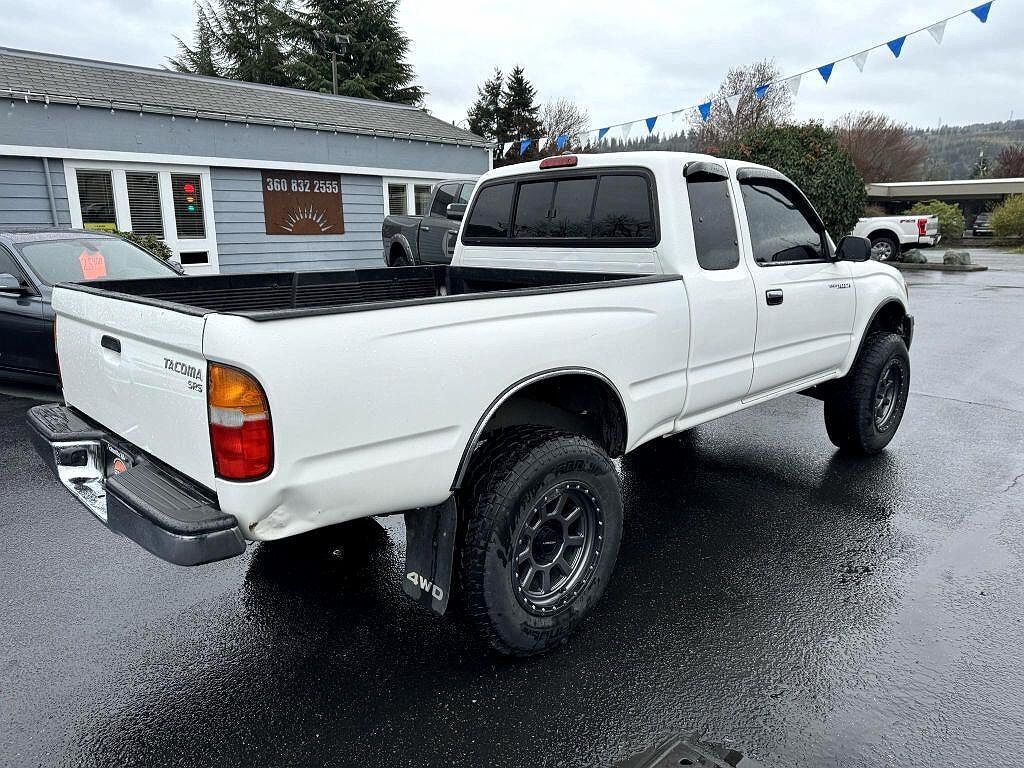 2000 Toyota Tacoma null image 2