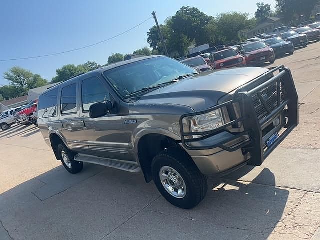 2005 Ford Excursion Limited image 2