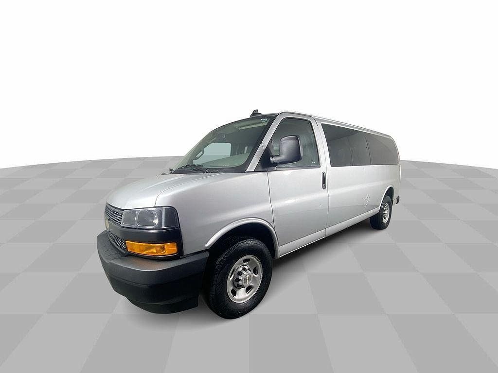 2023 Chevrolet Express 3500 image 0