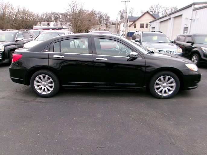 2013 Chrysler 200