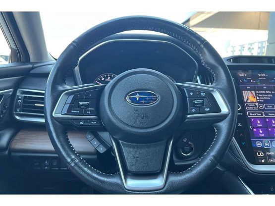 2022 Subaru Outback Limited photo 9