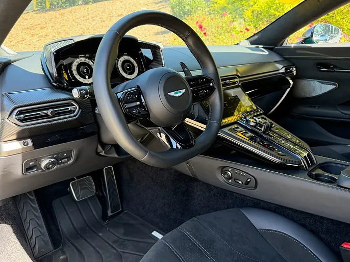 2025 Aston Martin V8 Vantage