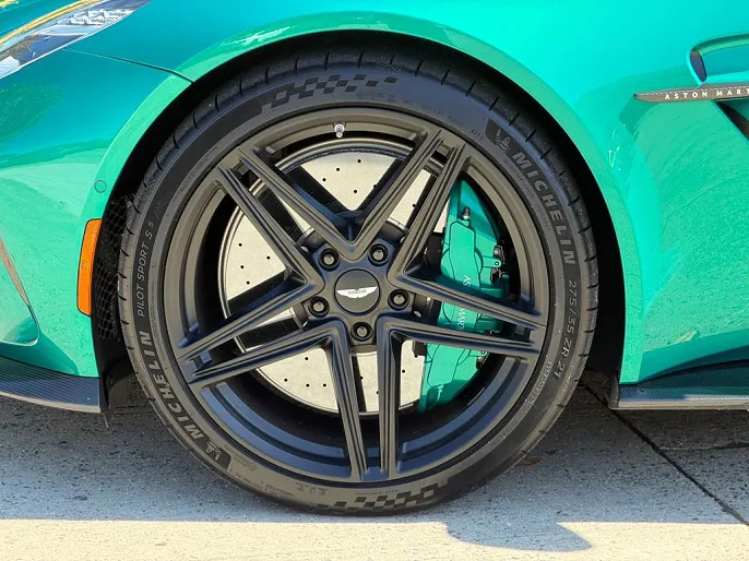 2025 Aston Martin V8 Vantage