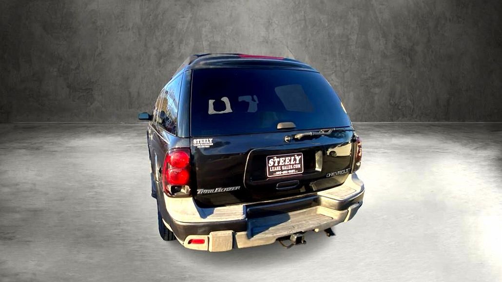 2003 Chevrolet TrailBlazer EXT image 2