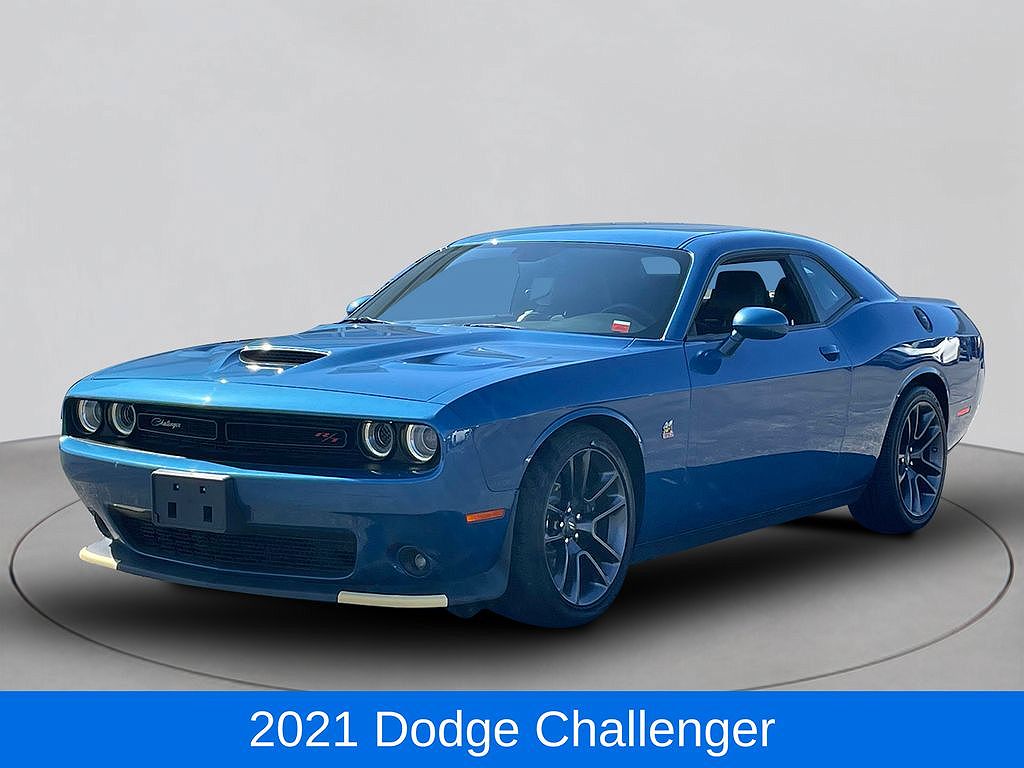 2021 Dodge Challenger R/T image 1