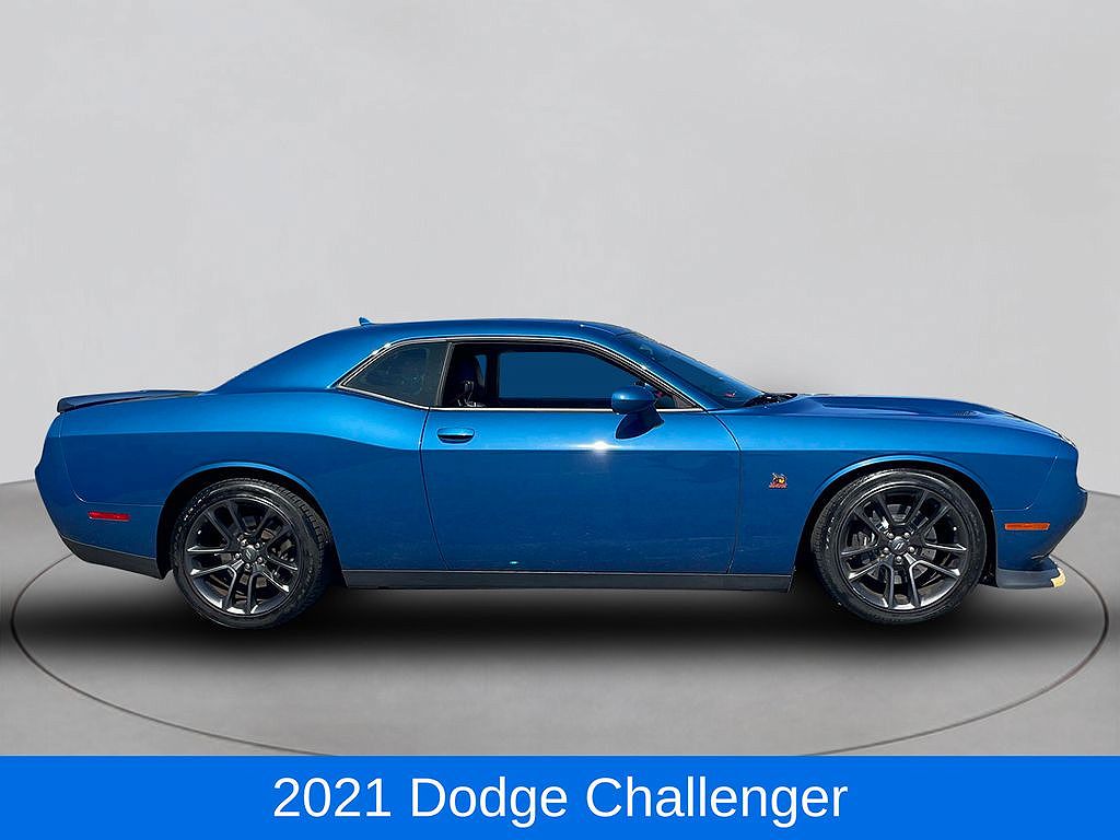 2021 Dodge Challenger R/T image 3