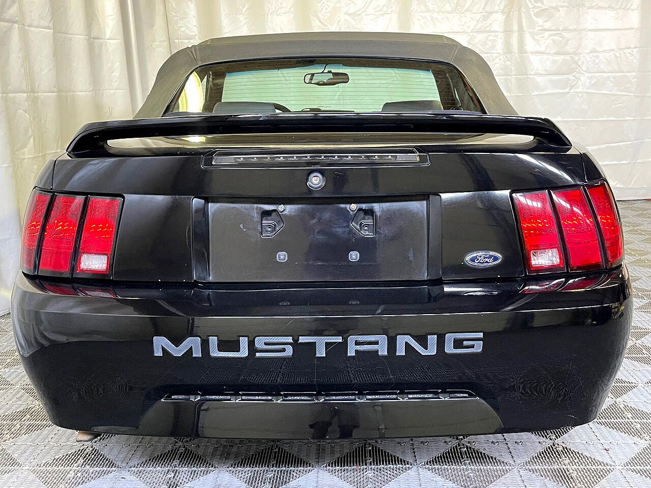 2000 Ford Mustang Base image 5