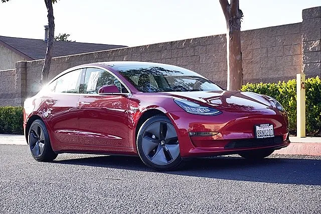 2018 Tesla Model 3 null image 1