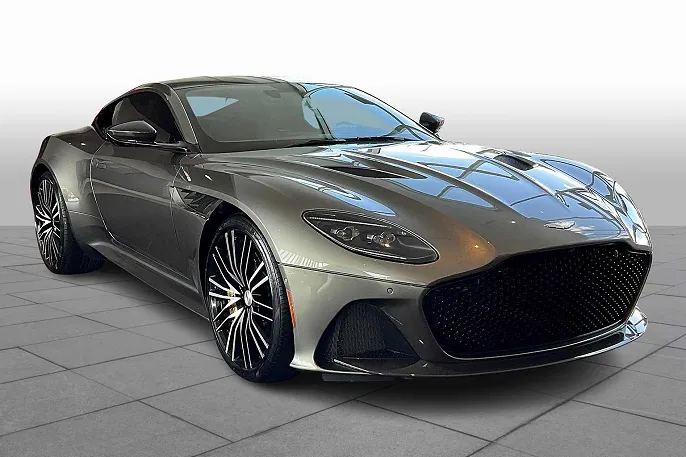 2020 Aston Martin DBS