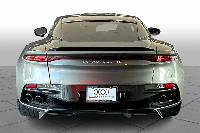 2020 Aston Martin DBS