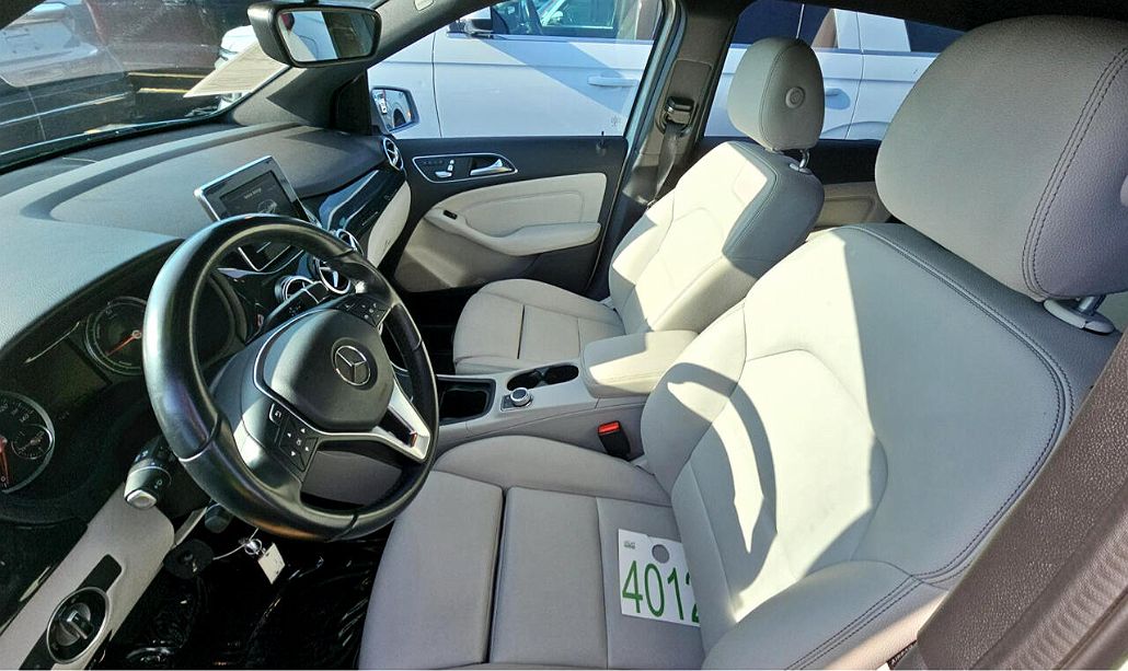 2017 Mercedes-Benz B-Class Electric Drive image 1