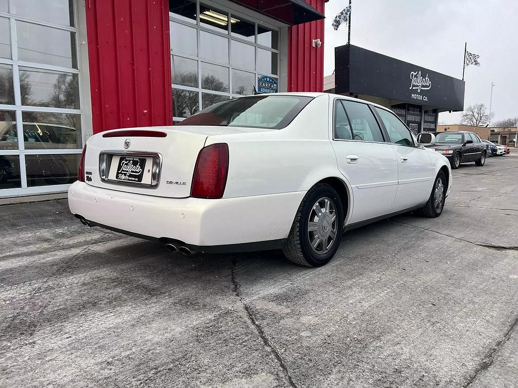 2005 Cadillac DeVille null image 6