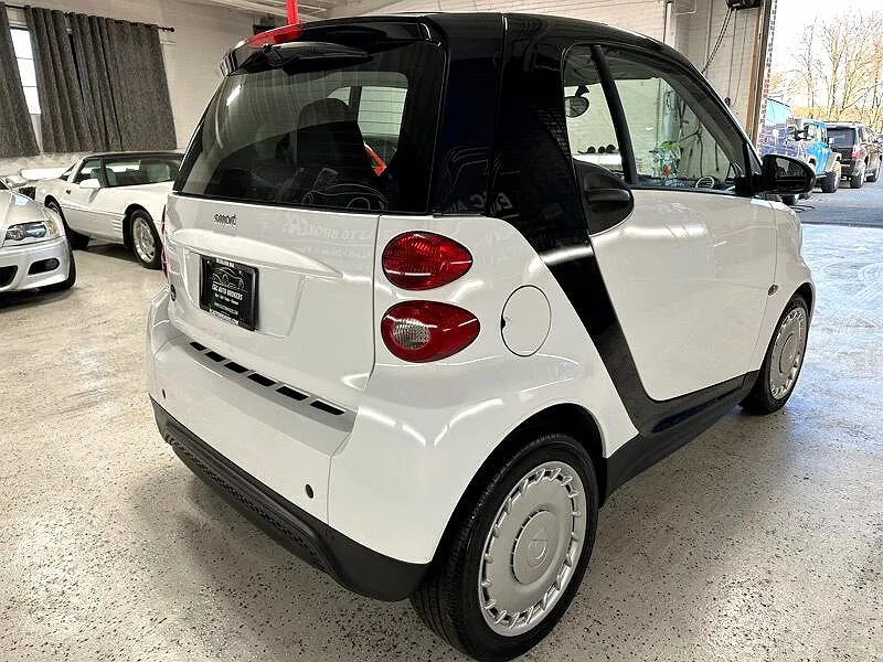 2014 Smart Fortwo Passion image 5