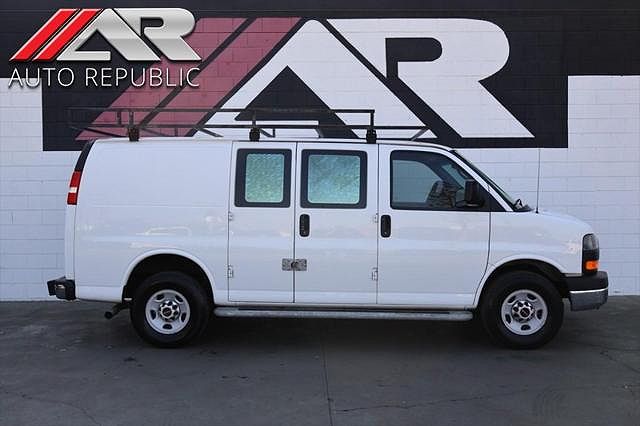 2015 GMC Savana