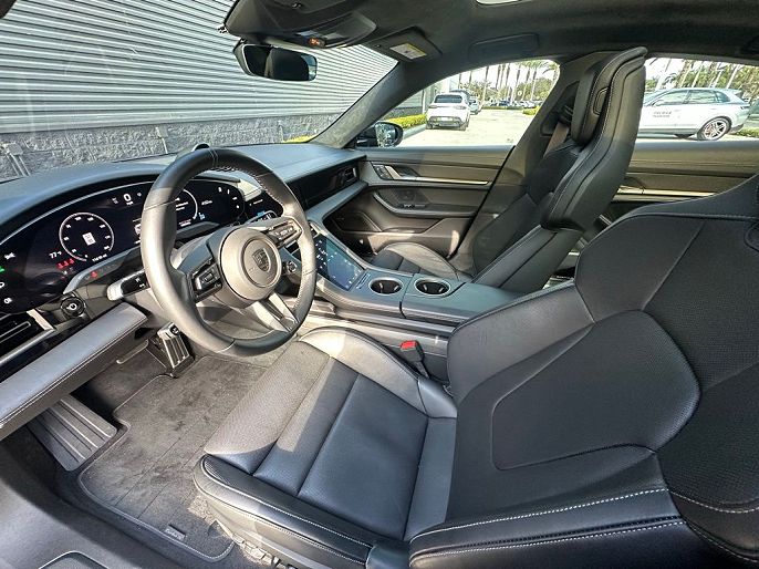 2025 Porsche Taycan