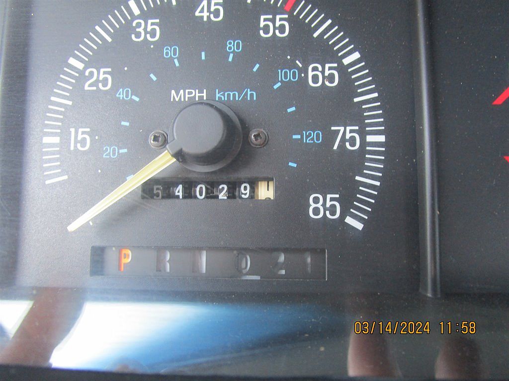 1989 Ford F-250 null image 15