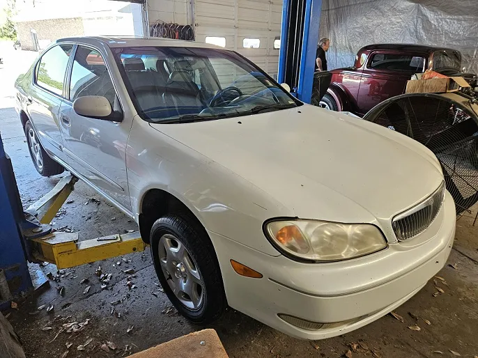 2000 Infiniti I30