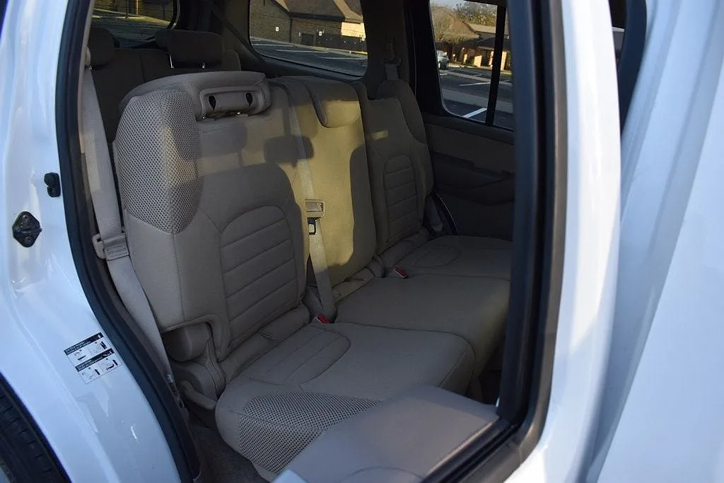 2012 Nissan Pathfinder S image 4