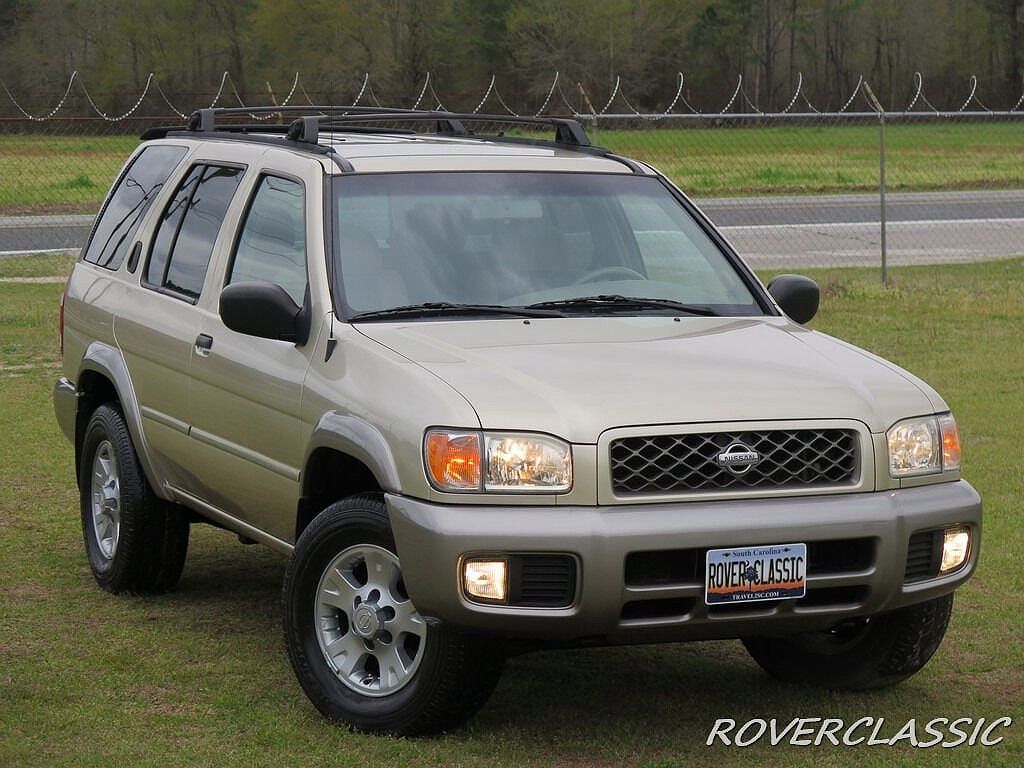 2001 Nissan Pathfinder SE image 0