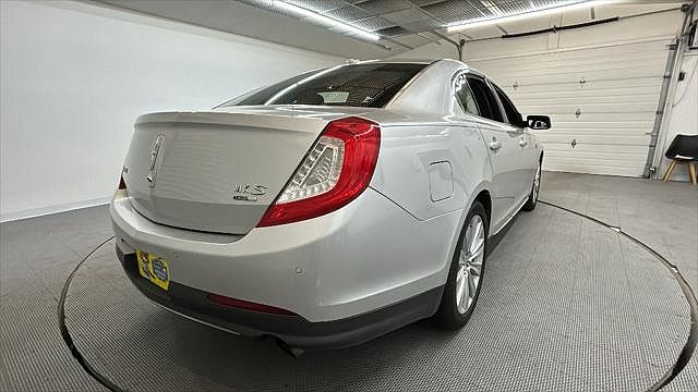 2014 Lincoln MKS null image 2