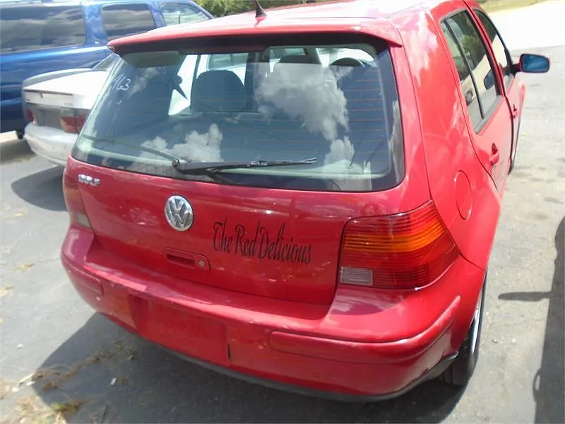 2002 Volkswagen Golf GLS image 1