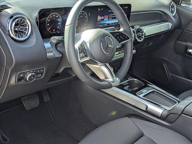 2025 Mercedes-Benz GLB