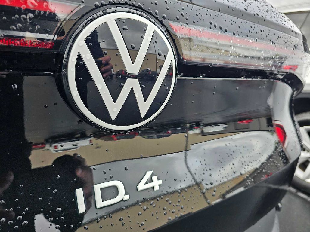 2021 Volkswagen ID.4 Pro S image 2