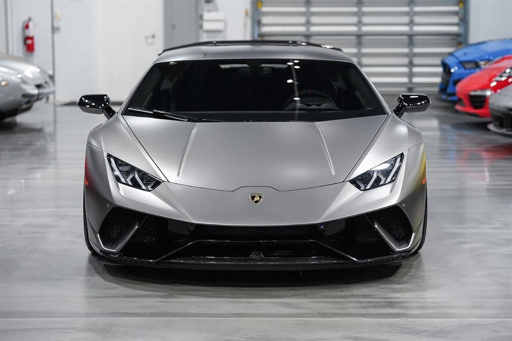 2019 Lamborghini Huracan Performante image 4