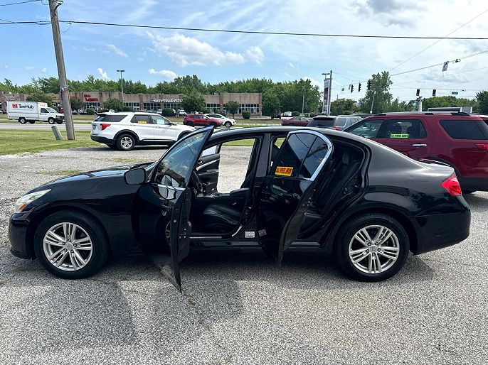 2012 Infiniti G25