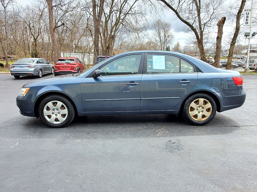 2010 Hyundai Sonata GLS image 3