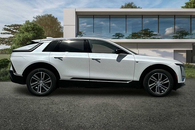 2025 Cadillac Lyriq