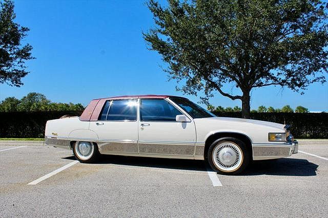 1990 Cadillac Fleetwood Sixty Special image 0
