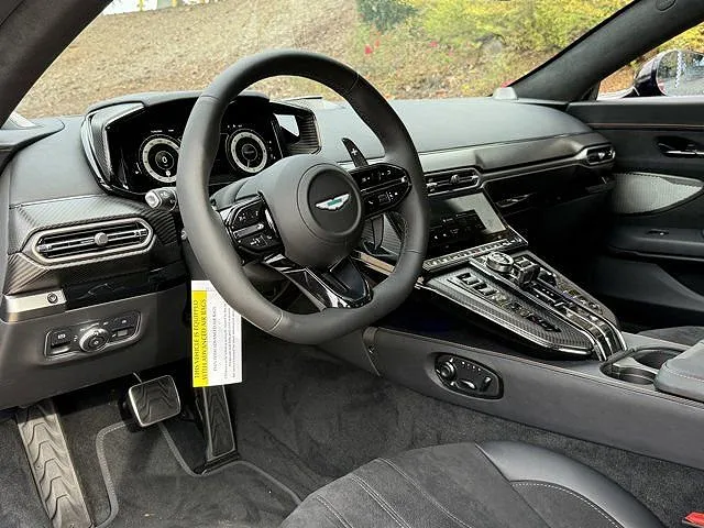 2025 Aston Martin V8 Vantage