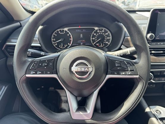 2024 Nissan Altima 2.5 SV photo 11