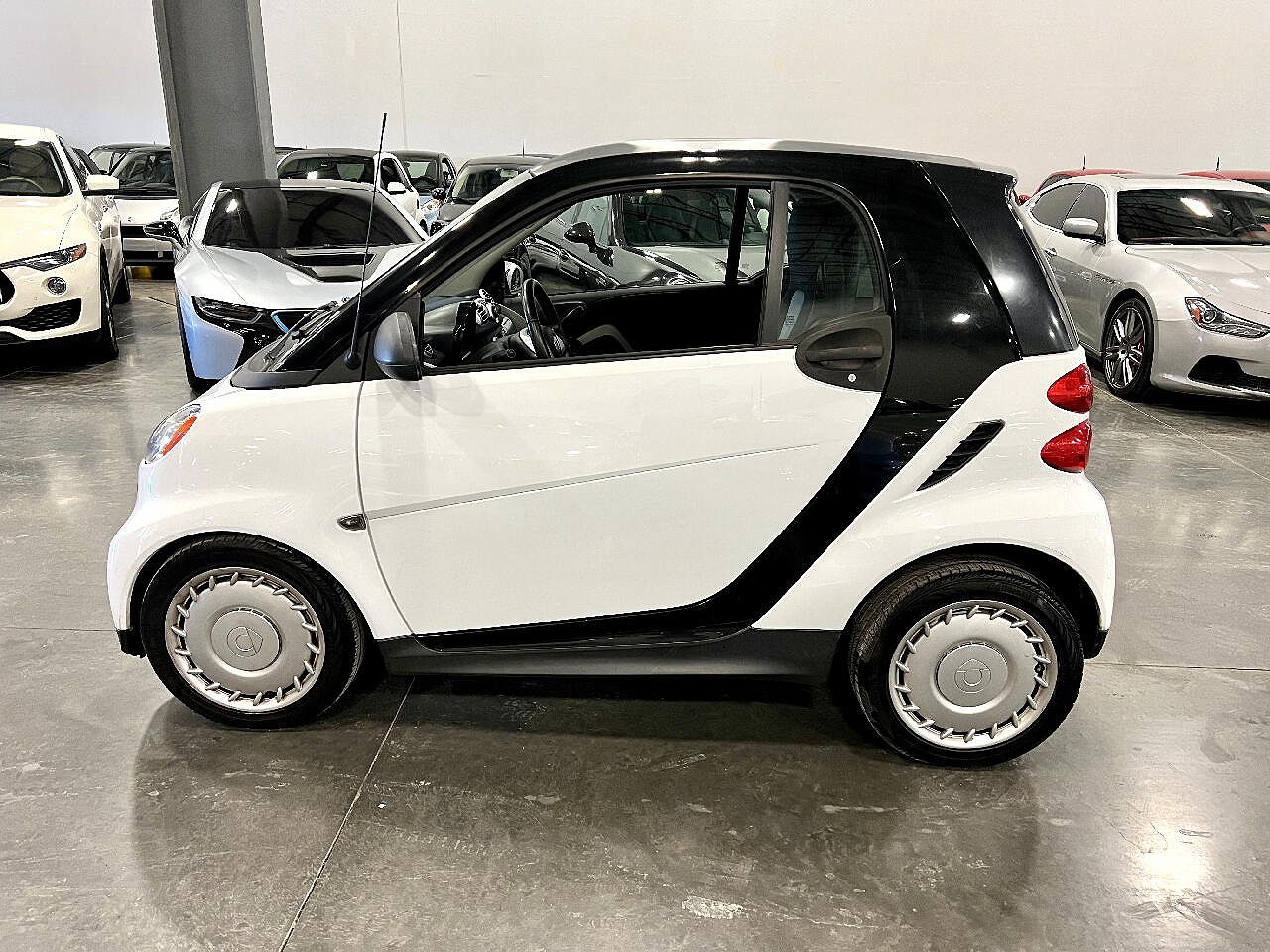 2015 Smart Fortwo Passion image 4