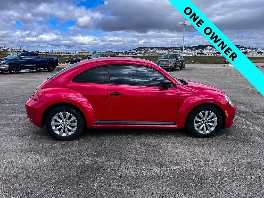 2014 Volkswagen Beetle Entry image 1