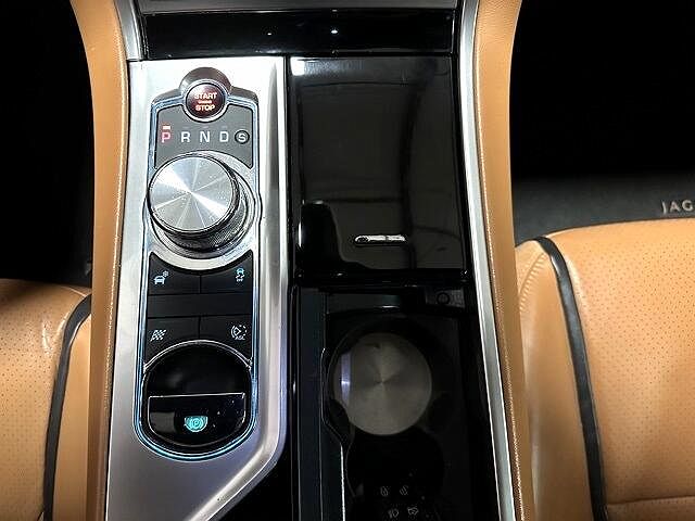2015 Jaguar XF Supercharged image 19