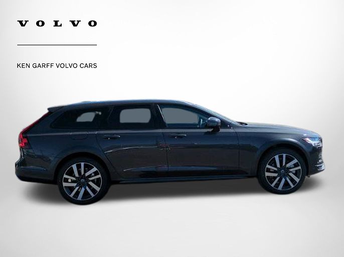 2025 Volvo V90