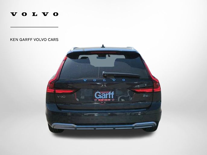 2025 Volvo V90