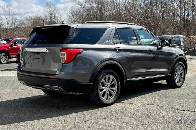 2021 Ford Explorer