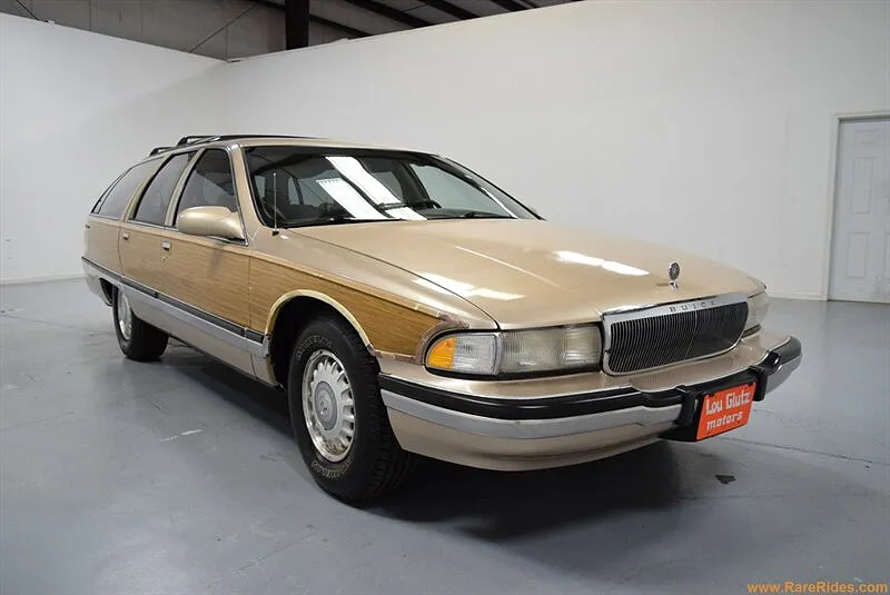 1996 Buick Roadmaster Estate image 1